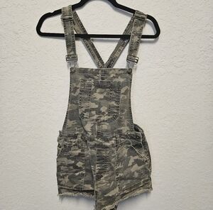 Arizona juniors large Camouflage Denim Overalls